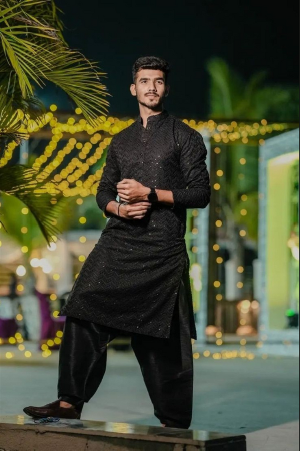 Black Shalwar Kameez